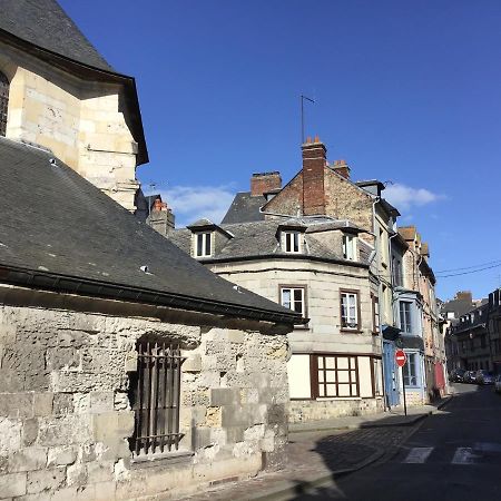 Appartement Medicis Avec Garage Honfleur Eksteriør billede