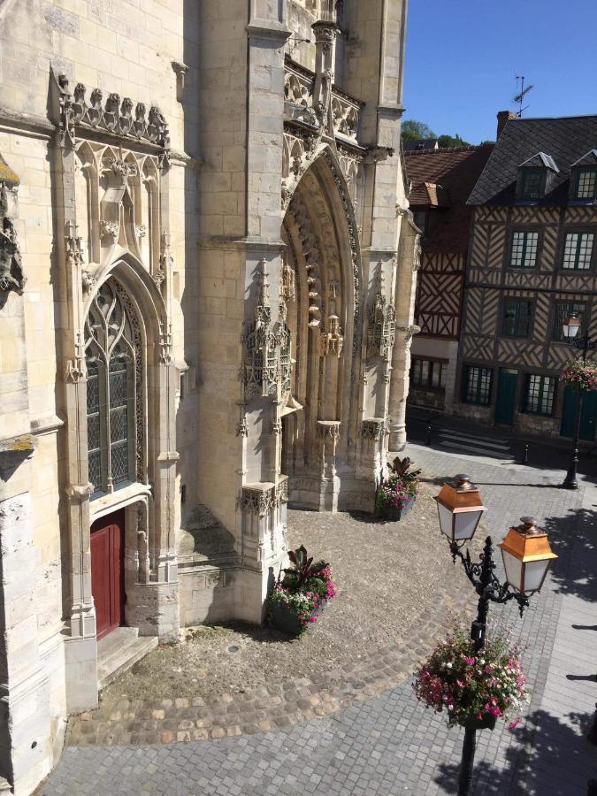 Appartement Medicis Avec Garage Honfleur Eksteriør billede