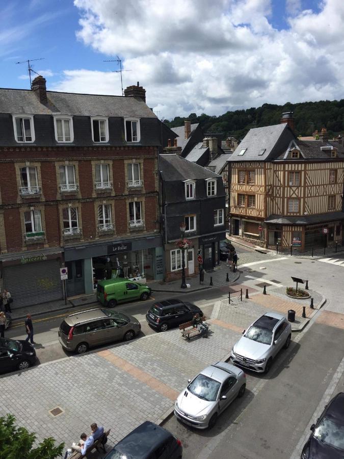 Appartement Medicis Avec Garage Honfleur Eksteriør billede